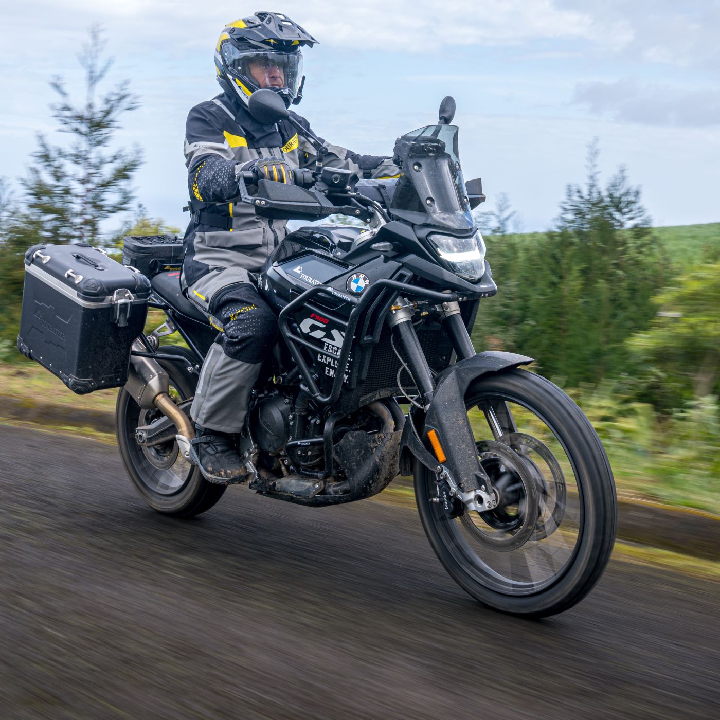 Упор обтічника для BMW F900GS