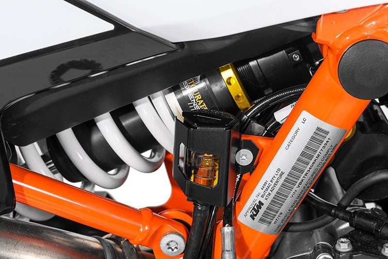 Захист резервуара гальмівної рідини Touratech, чорний, для KTM 890 Adv/ Adv R/ 790 Adv / Adv R/ 1290 S Adv (2021-)/Husqvarna Norden 901/ Aprilia Tuareg 660