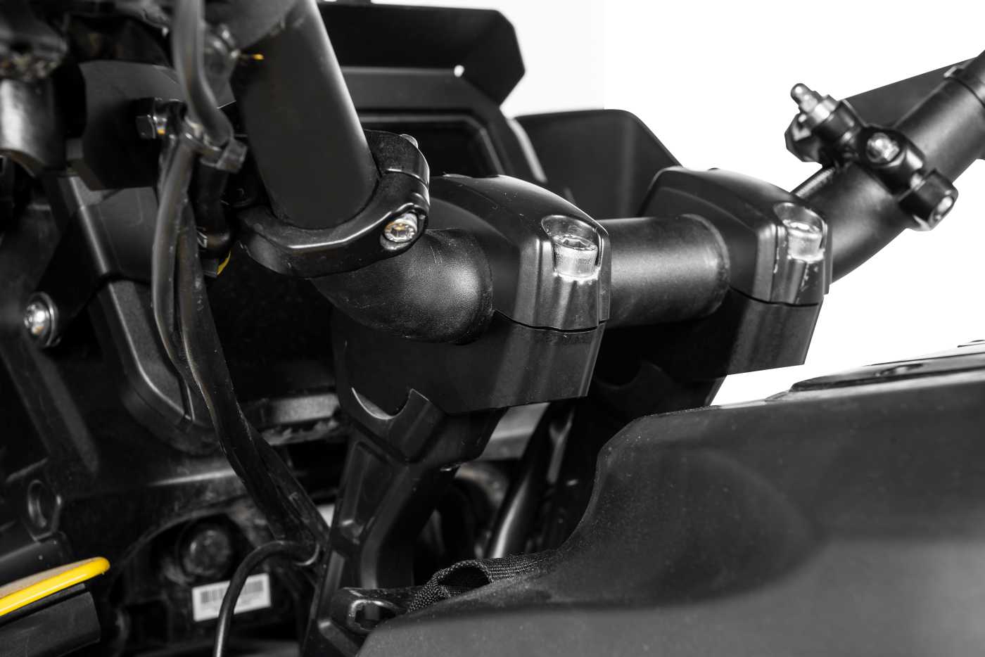 Підняті кермові кріплення Offset 35 мм для Harley-Davidson RA1250 Pan America від Touratech