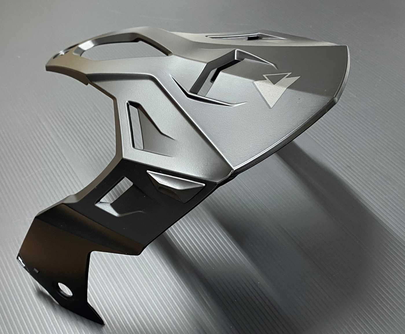 Запасна частина Aventuro Carbon/ Carbon2 піковий козирок