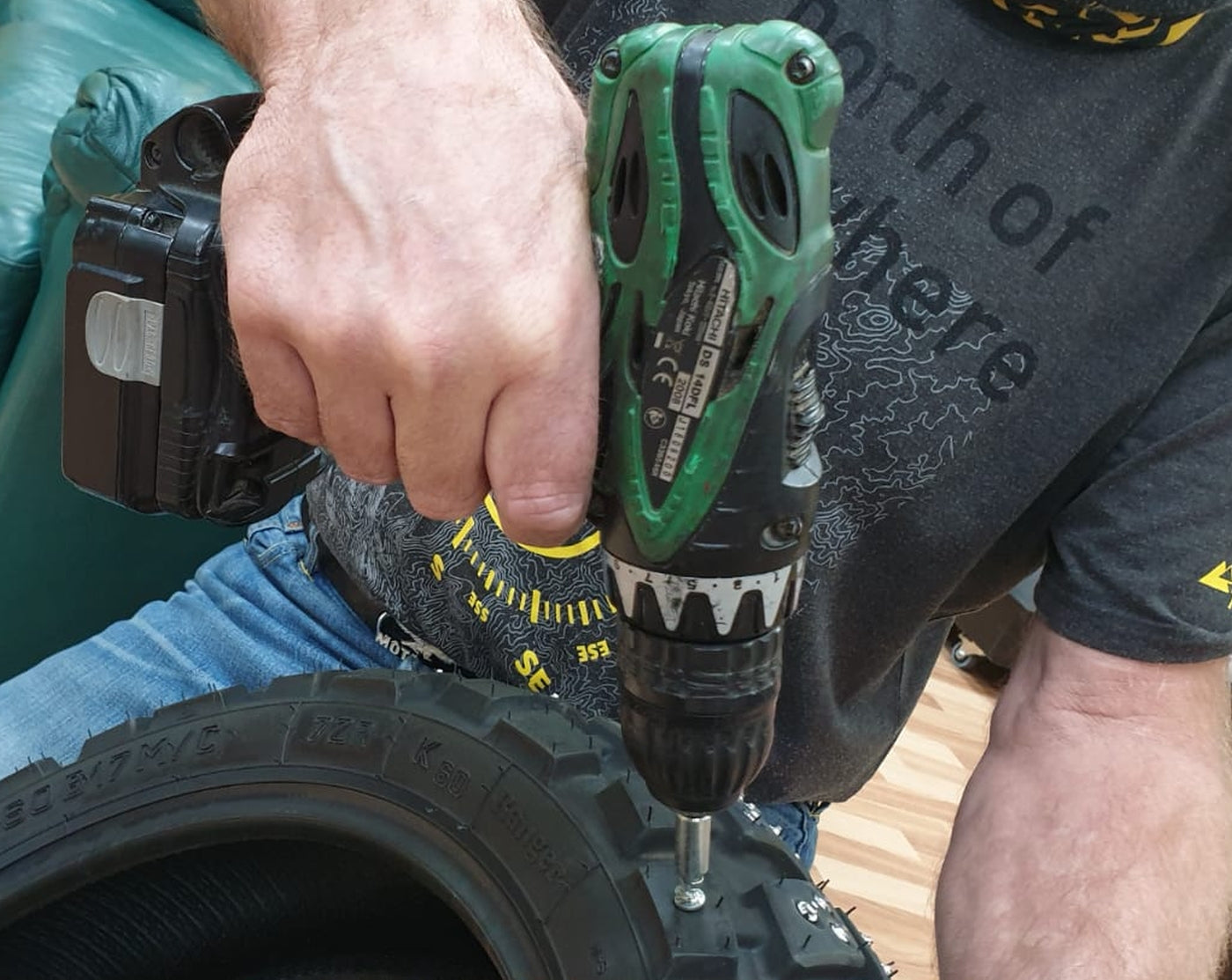 Шипи Touratech для вкручування 1200, упаковка 100 шт., включаючи адаптер для вкручування.